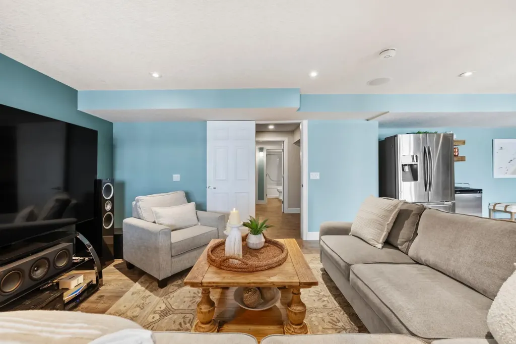 178 Windridge Road SW Airdrie AB T4B 3R9