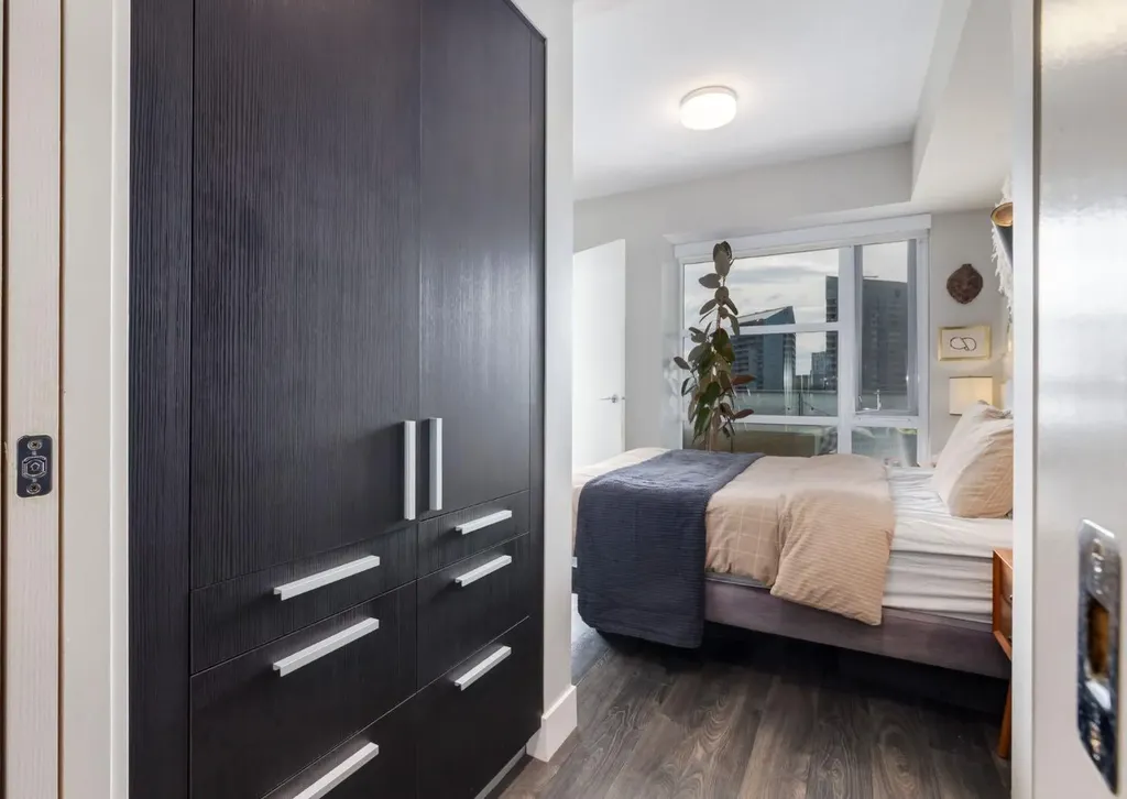 1122 3 Street SE Calgary AB T2G 1H7