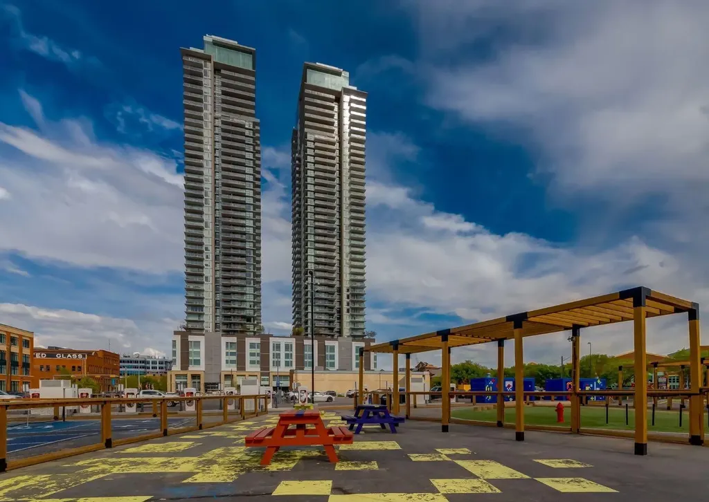 1122 3 Street SE Calgary AB T2G 1H7