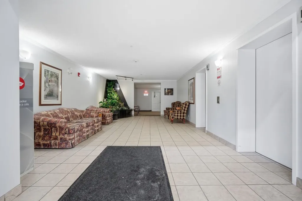950 Arbour Lake Road NW Calgary AB T3G 5B8
