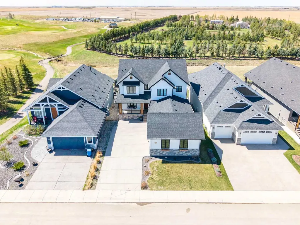 464 Muirfield Crescent Lyalta AB T0J1Y1