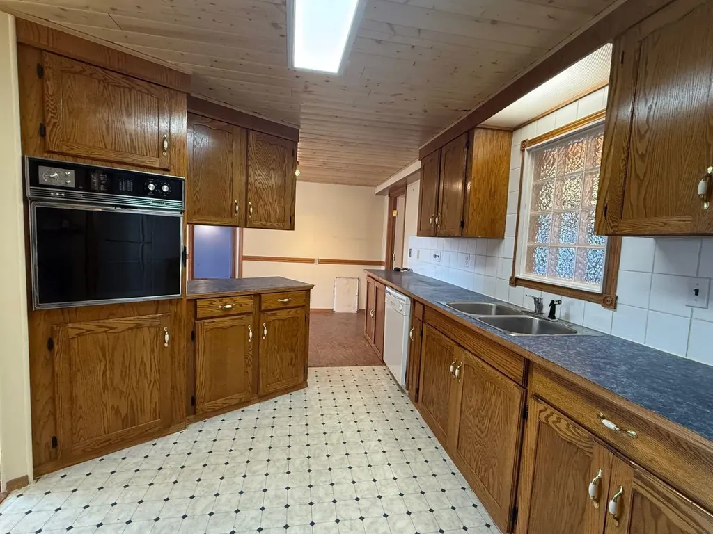 317 Hillside Avenue Carbon AB T0M 0L0
