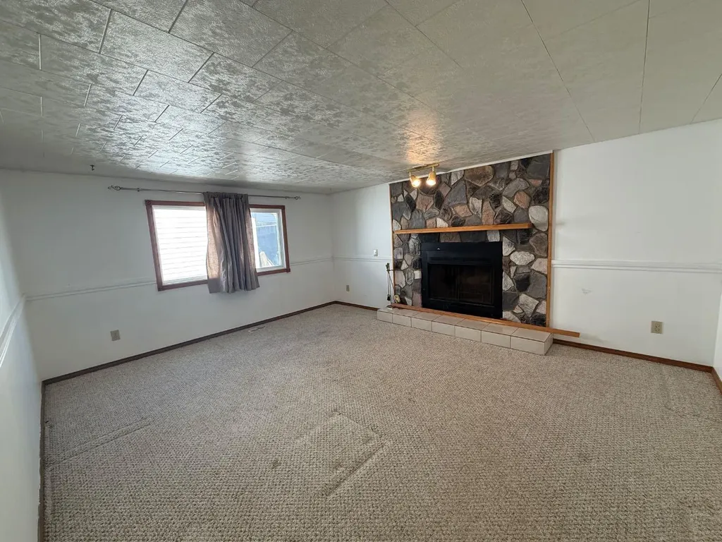 317 Hillside Avenue Carbon AB T0M 0L0
