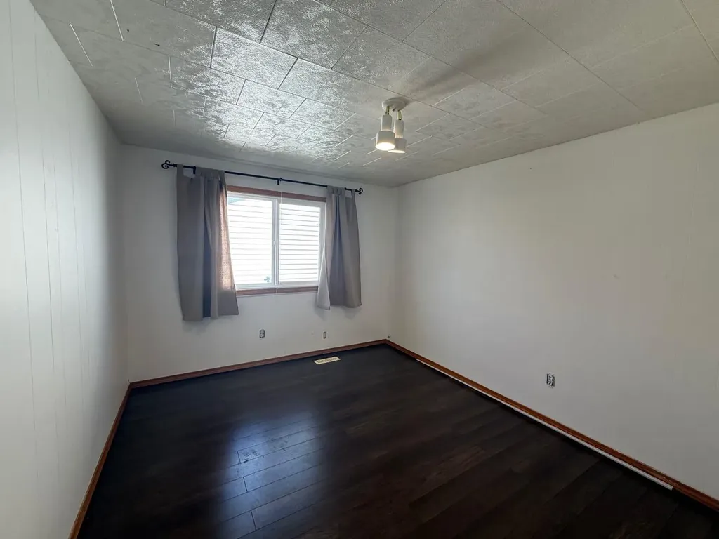 317 Hillside Avenue Carbon AB T0M 0L0
