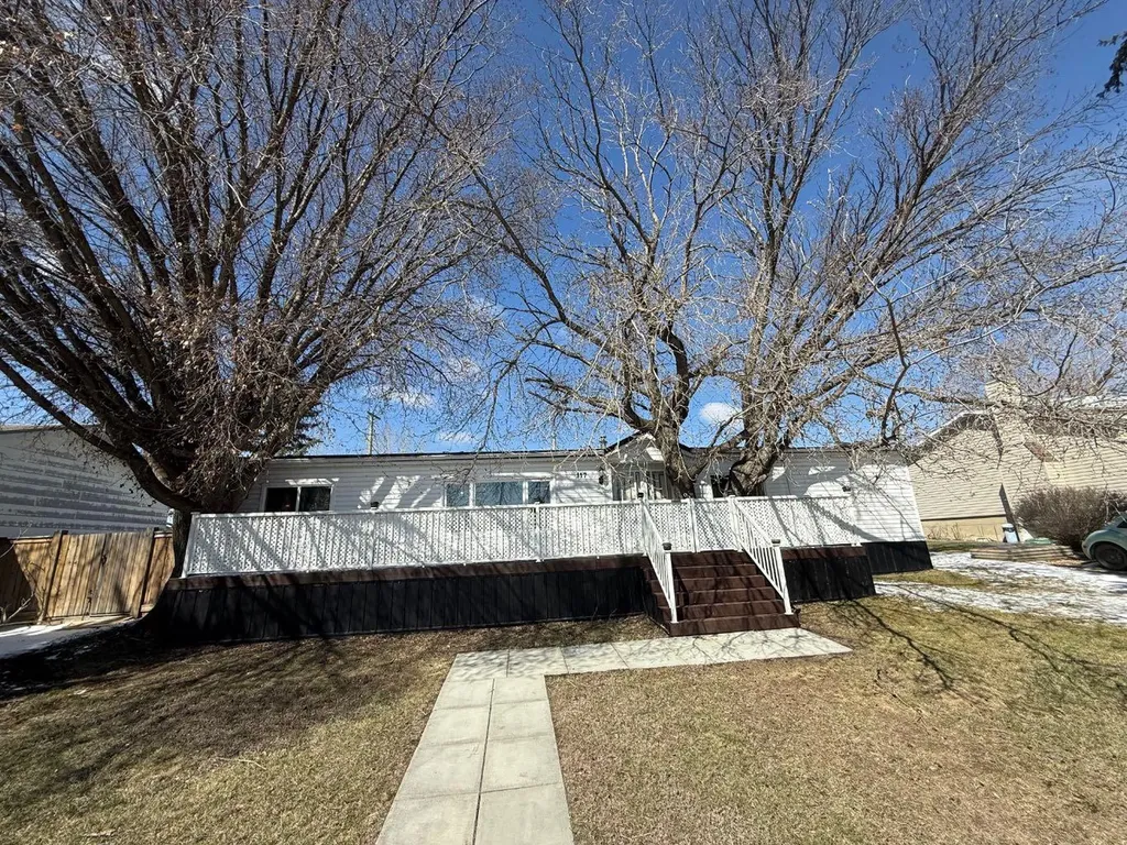 317 Hillside Avenue Carbon AB T0M 0L0