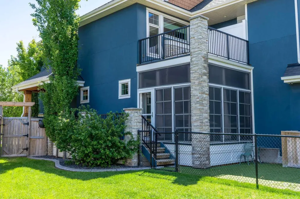 42 Cooperstown Court SW Airdrie AB T4B 2C5