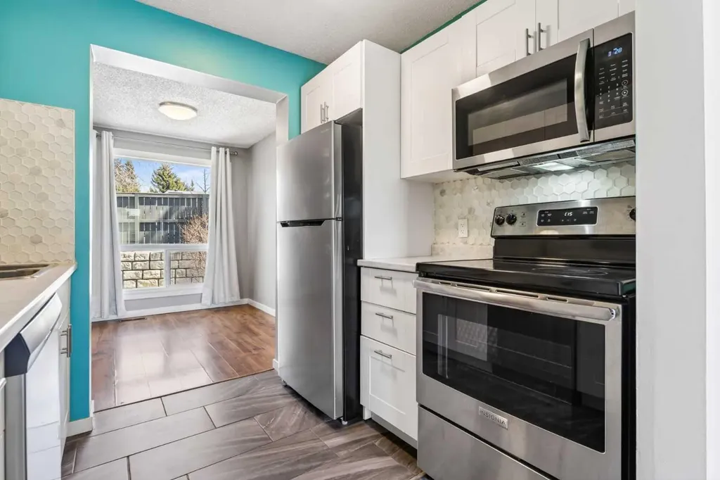 6915 Ranchview Drive NW Calgary AB T3G 1R8