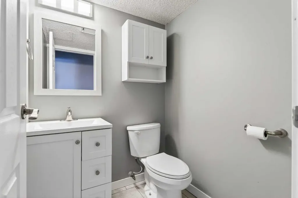 6915 Ranchview Drive NW Calgary AB T3G 1R8