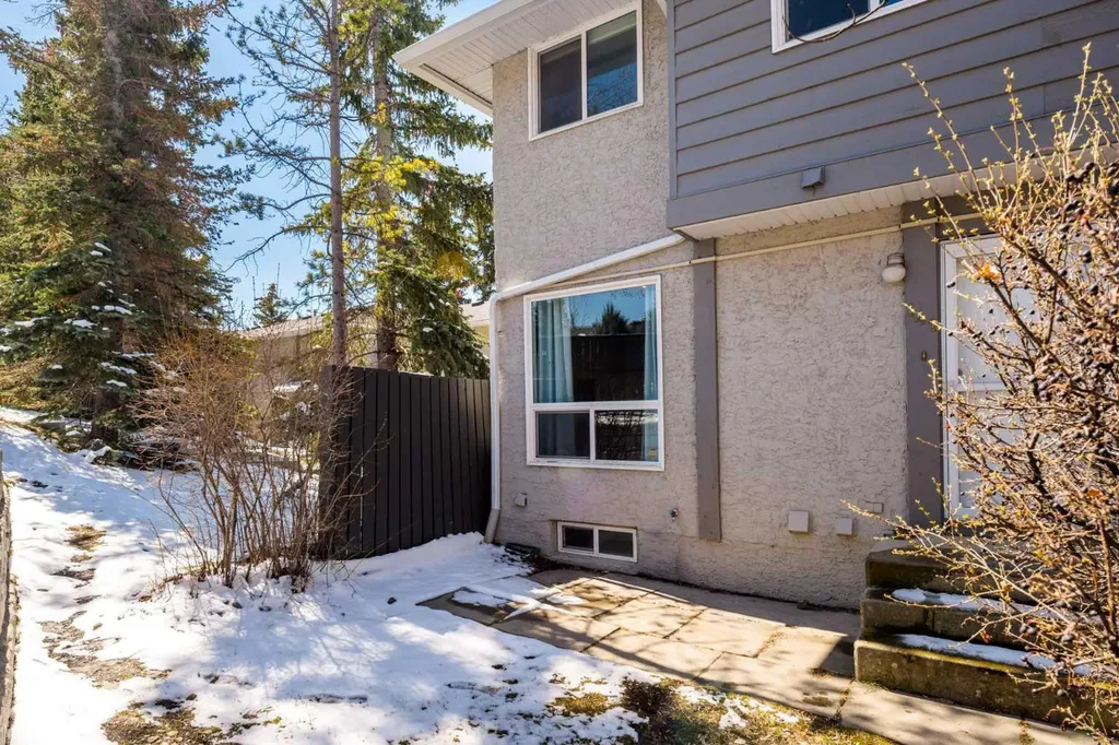 6915 Ranchview Drive NW Calgary AB T3G 1R8