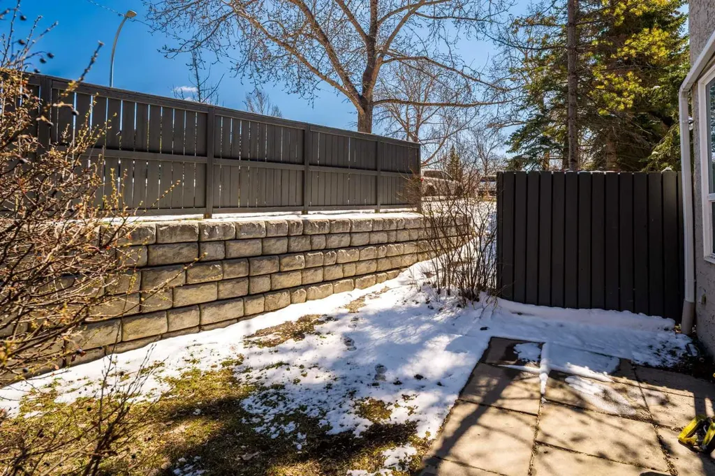 6915 Ranchview Drive NW Calgary AB T3G 1R8