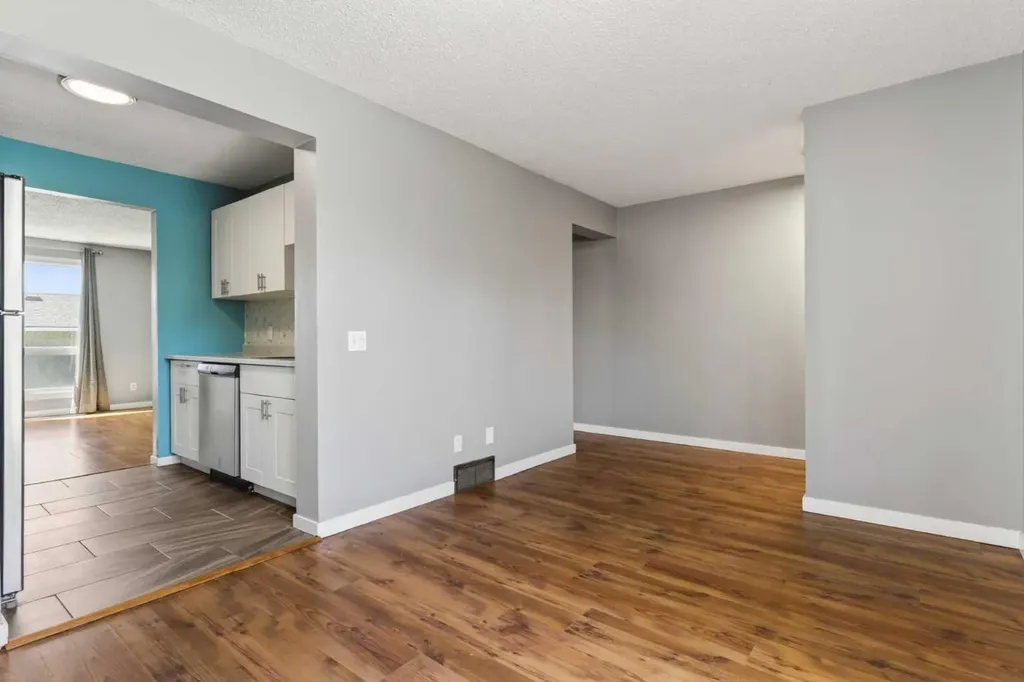 6915 Ranchview Drive NW Calgary AB T3G 1R8