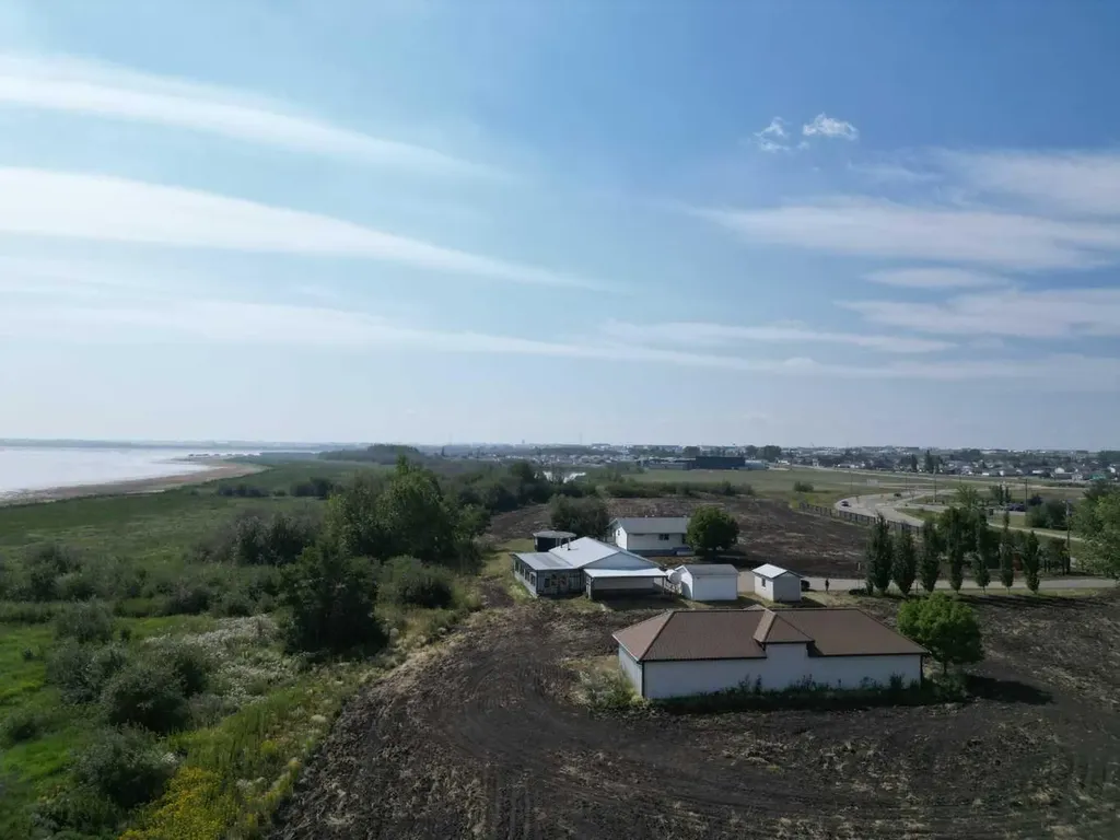 60037 Twp Road 725 Clairmont AB T8X 4R4