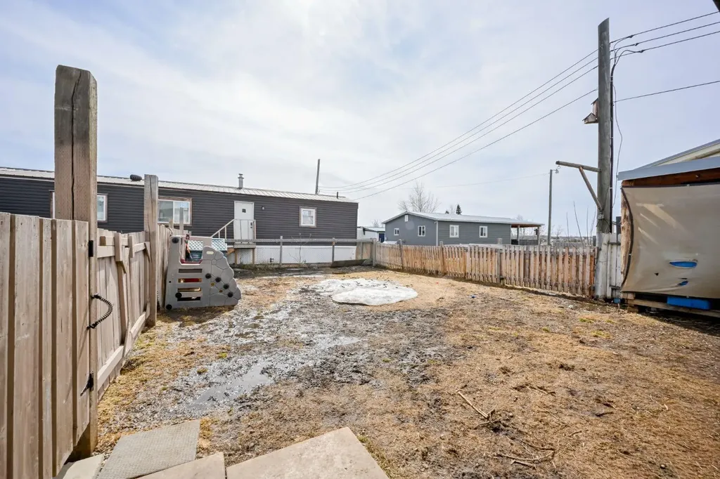 55011 714 Township Grande Prairie AB T8X 4A9