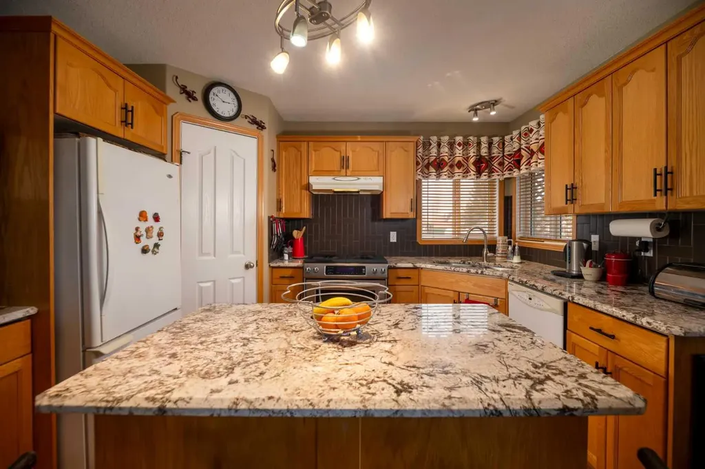 4513 27 Street Athabasca AB T9S 1N4