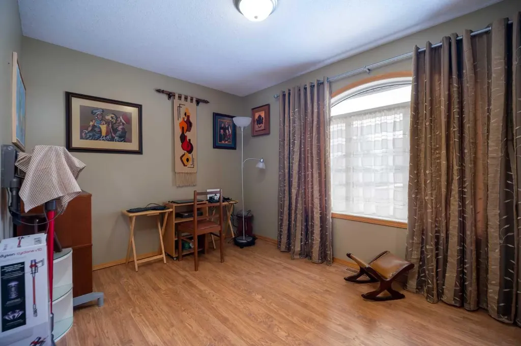 4513 27 Street Athabasca AB T9S 1N4