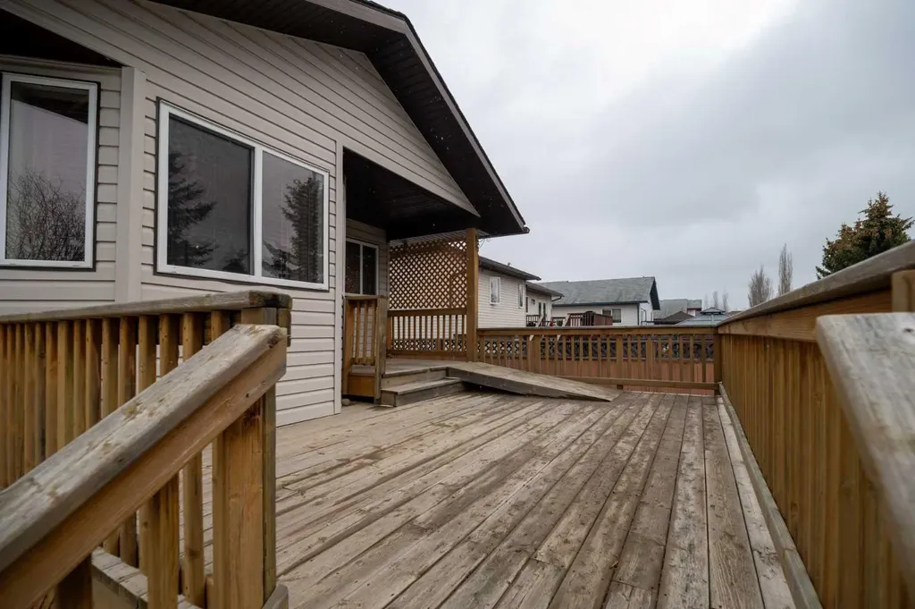 4513 27 Street Athabasca AB T9S 1N4