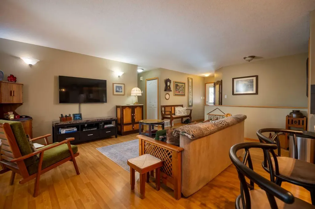 4513 27 Street Athabasca AB T9S 1N4