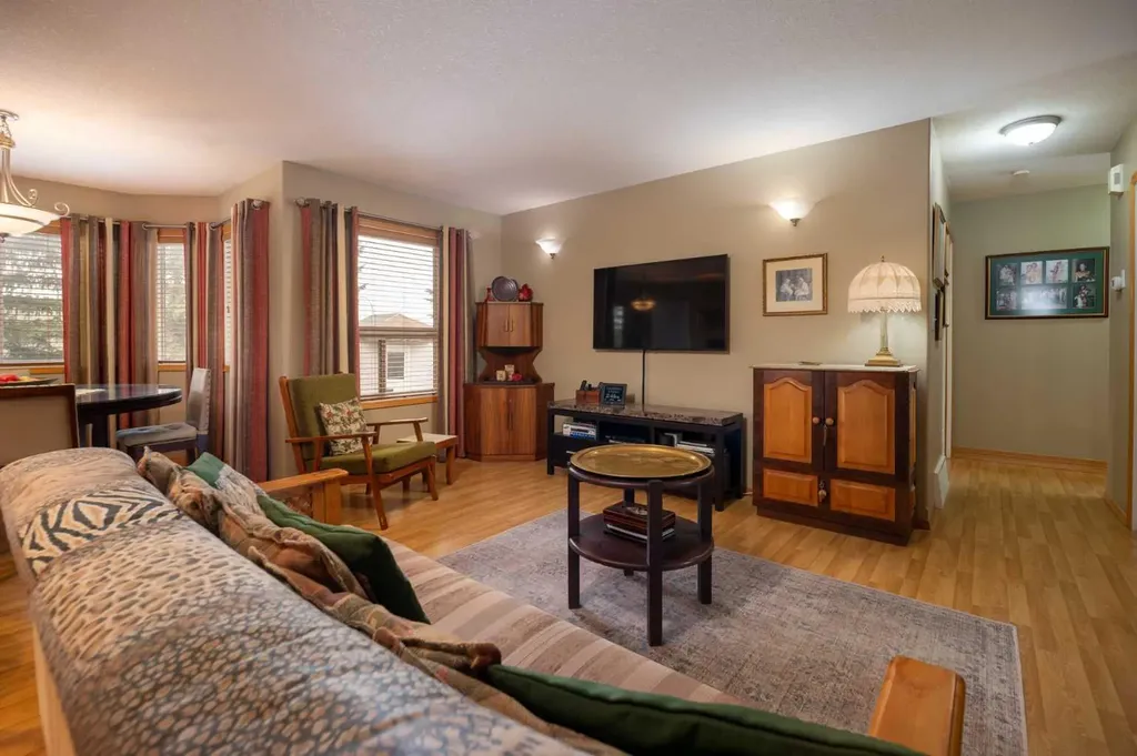 4513 27 Street Athabasca AB T9S 1N4