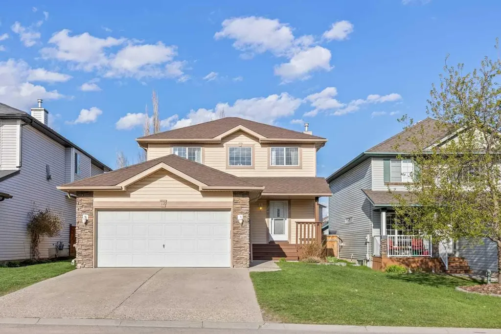 72 Crystalridge Crescent Okotoks AB T1S 1V2