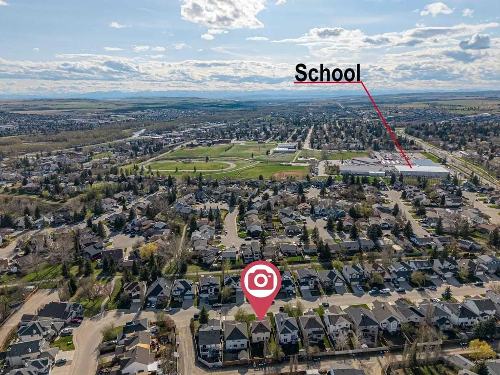 72 Crystalridge Crescent Okotoks AB T1S 1V2