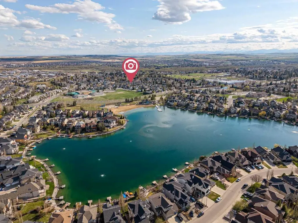 72 Crystalridge Crescent Okotoks AB T1S 1V2