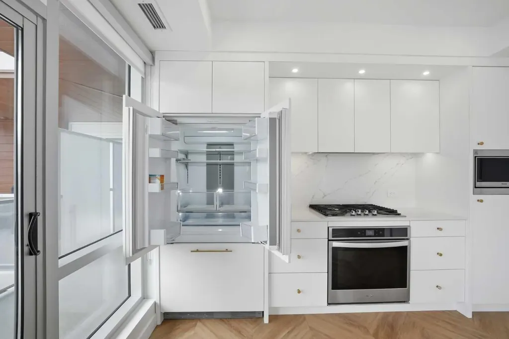 8445 Broadcast Avenue SW Calgary AB T3H 6B5