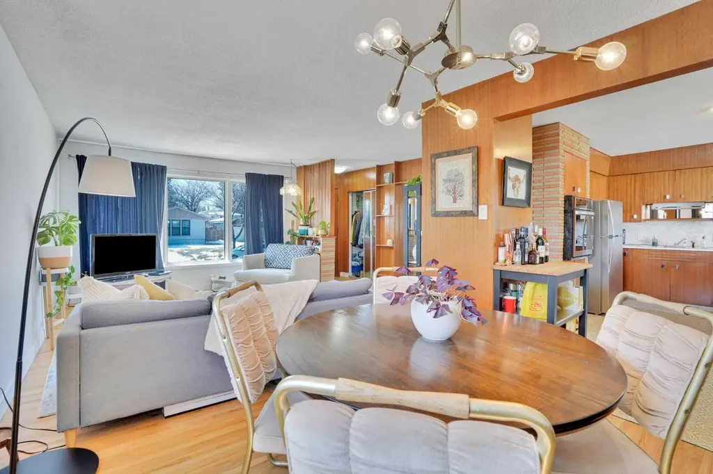36 Malibou Road SW Calgary AB T2V1W8