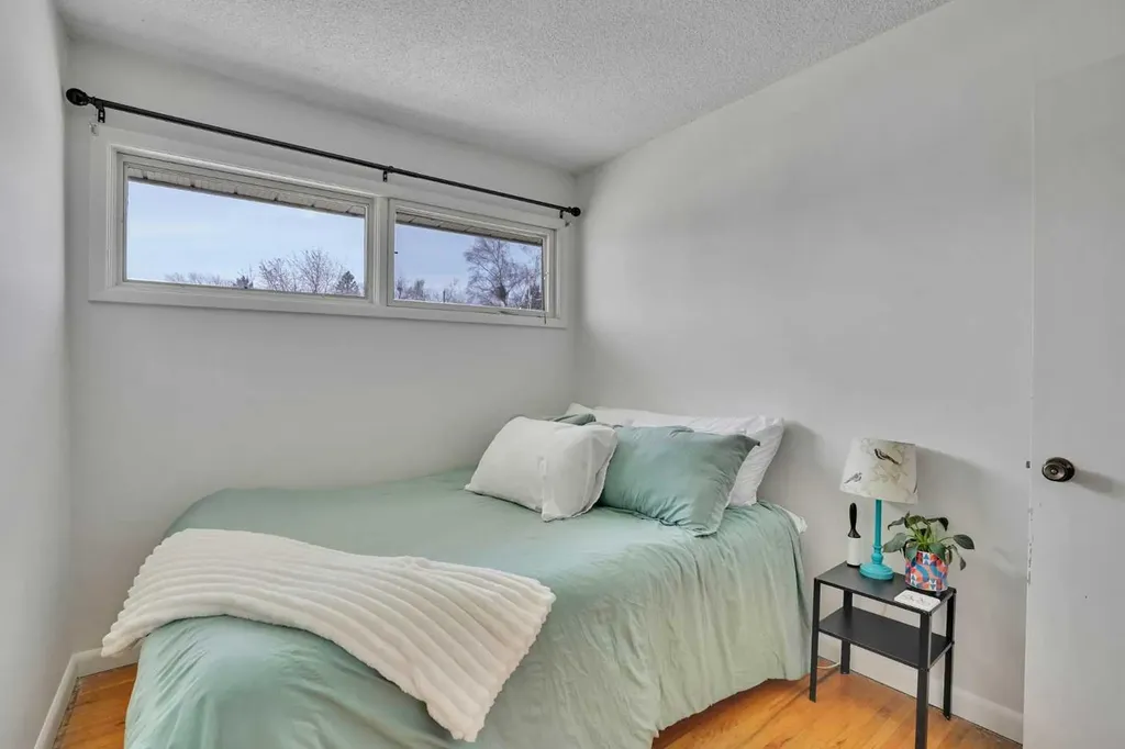 36 Malibou Road SW Calgary AB T2V1W8