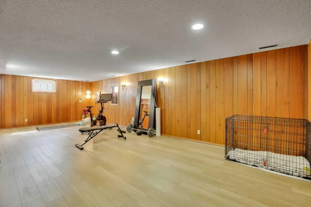 36 Malibou Road SW Calgary AB T2V1W8