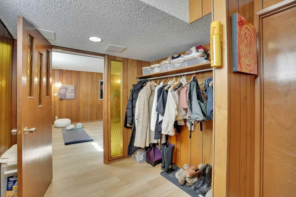 36 Malibou Road SW Calgary AB T2V1W8