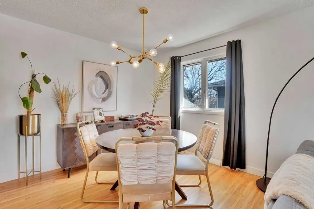 36 Malibou Road SW Calgary AB T2V1W8