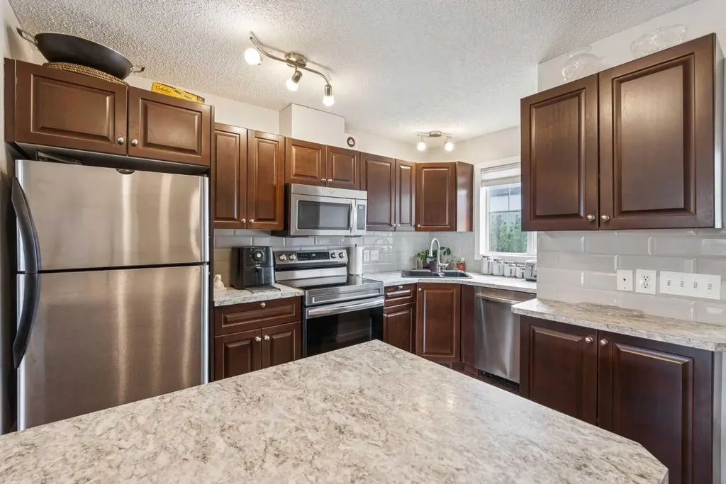 140 Sagewood Boulevard SW Airdrie AB T4B 3H5