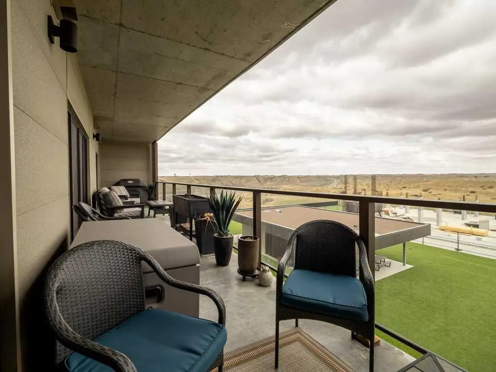 102 Scenic Drive N Lethbridge AB T1H 5L9