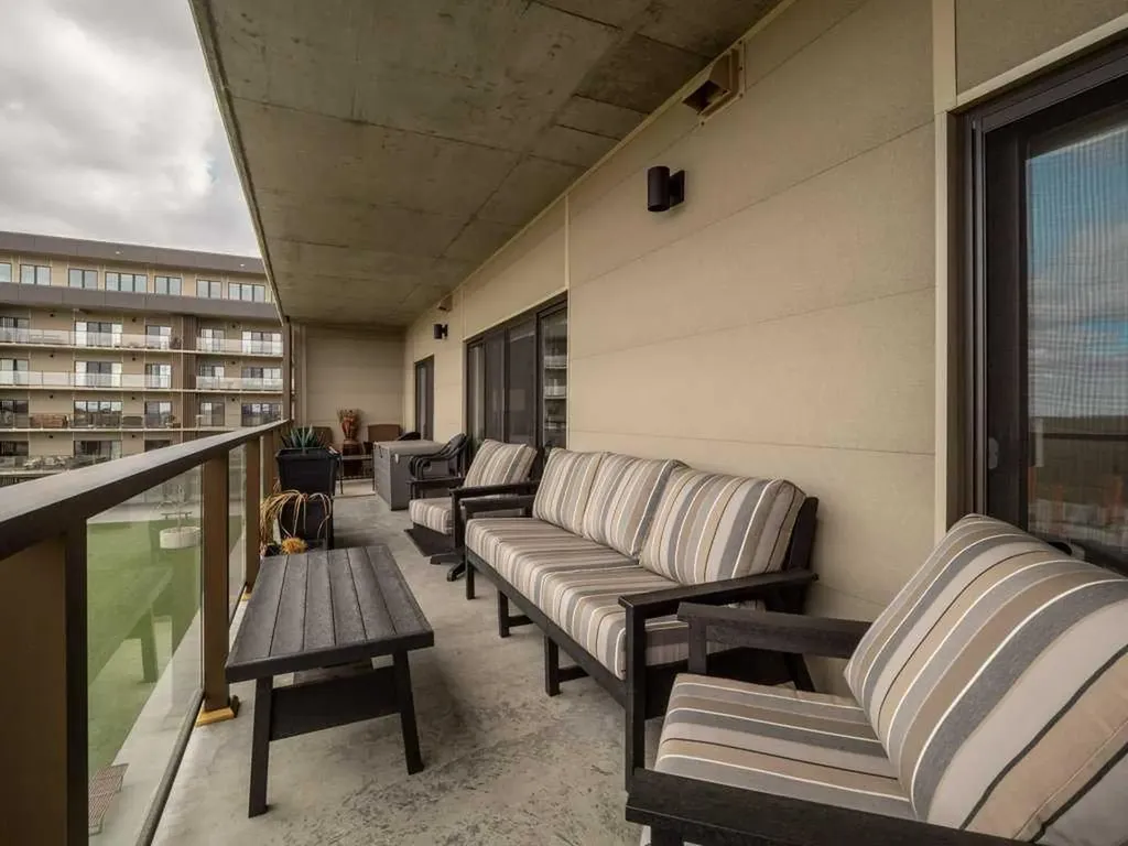 102 Scenic Drive N Lethbridge AB T1H 5L9