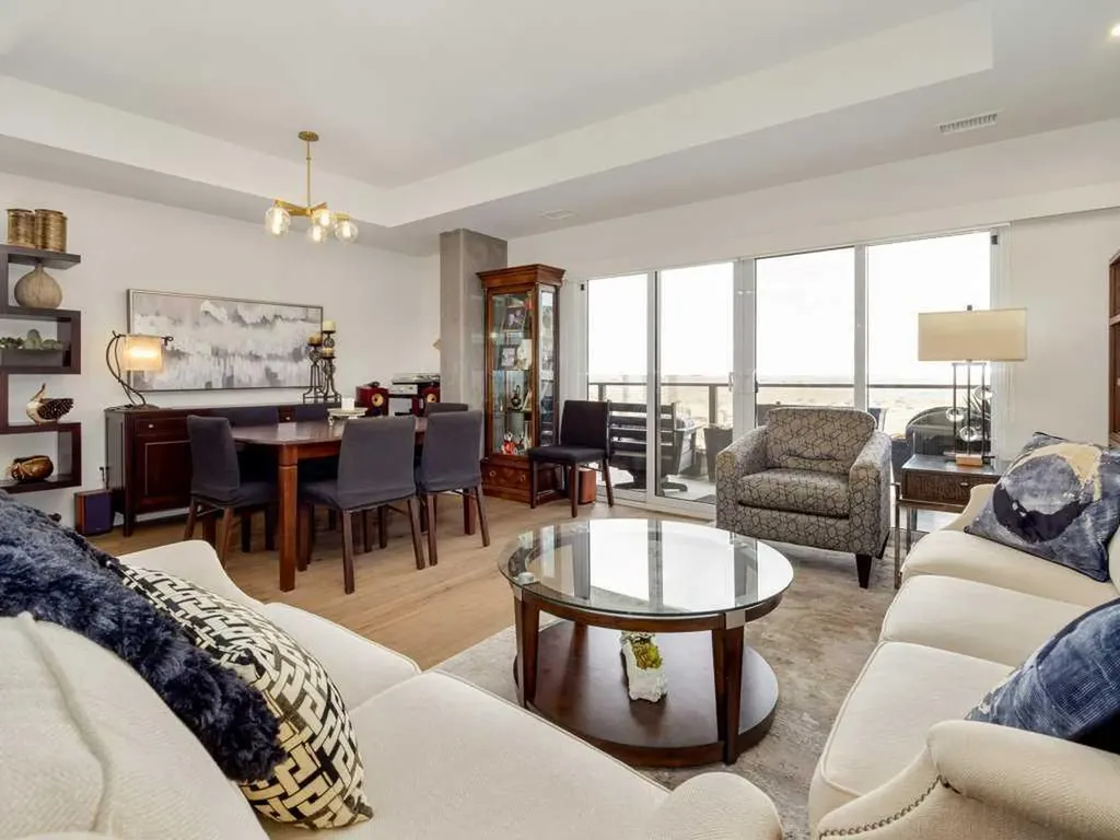 102 Scenic Drive N Lethbridge AB T1H 5L9