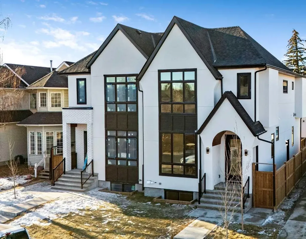 2433 23 Street NW Calgary AB T2M 3Y3