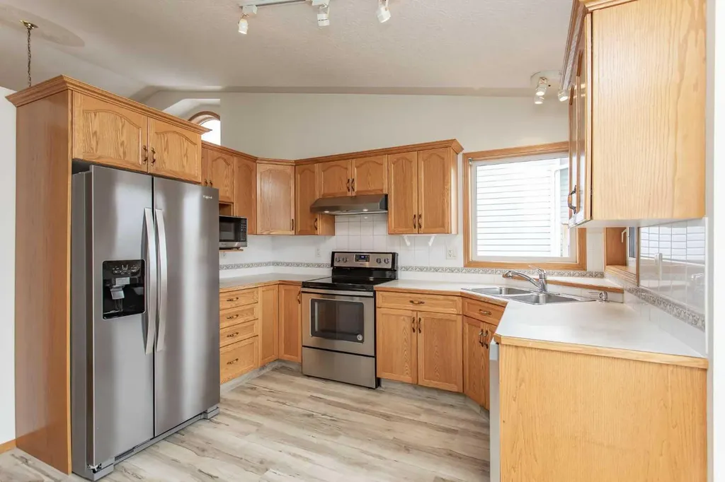 48 Duval Close Red Deer AB T4R2Y7
