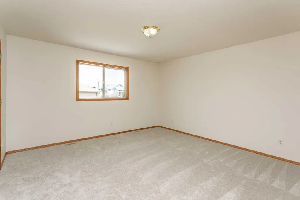48 Duval Close Red Deer AB T4R2Y7