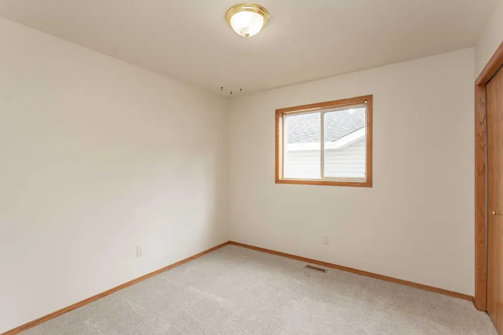 48 Duval Close Red Deer AB T4R2Y7