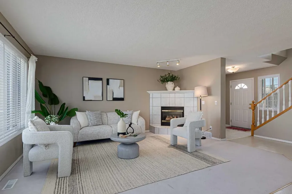 12 Hampstead Gardens NW Calgary AB T3A 5Y4