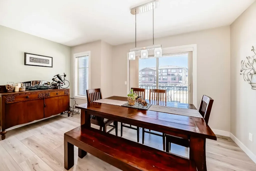 434 Sage Hill Grove NW Calgary AB T3R 0Z8