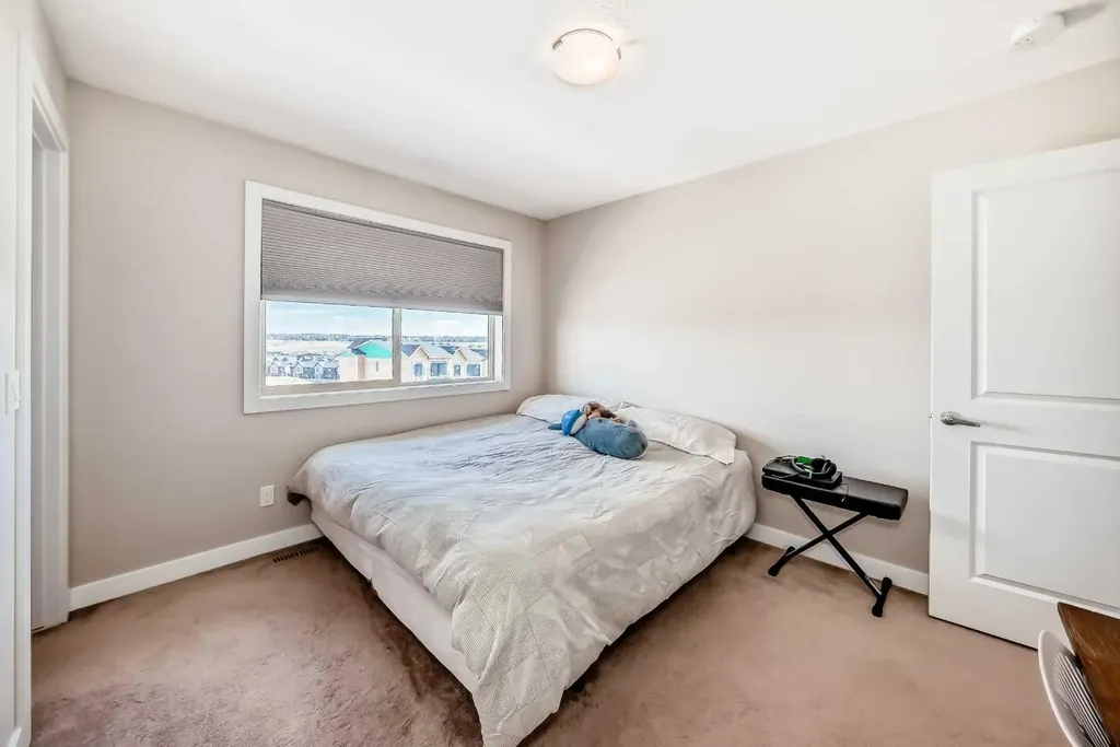 434 Sage Hill Grove NW Calgary AB T3R 0Z8