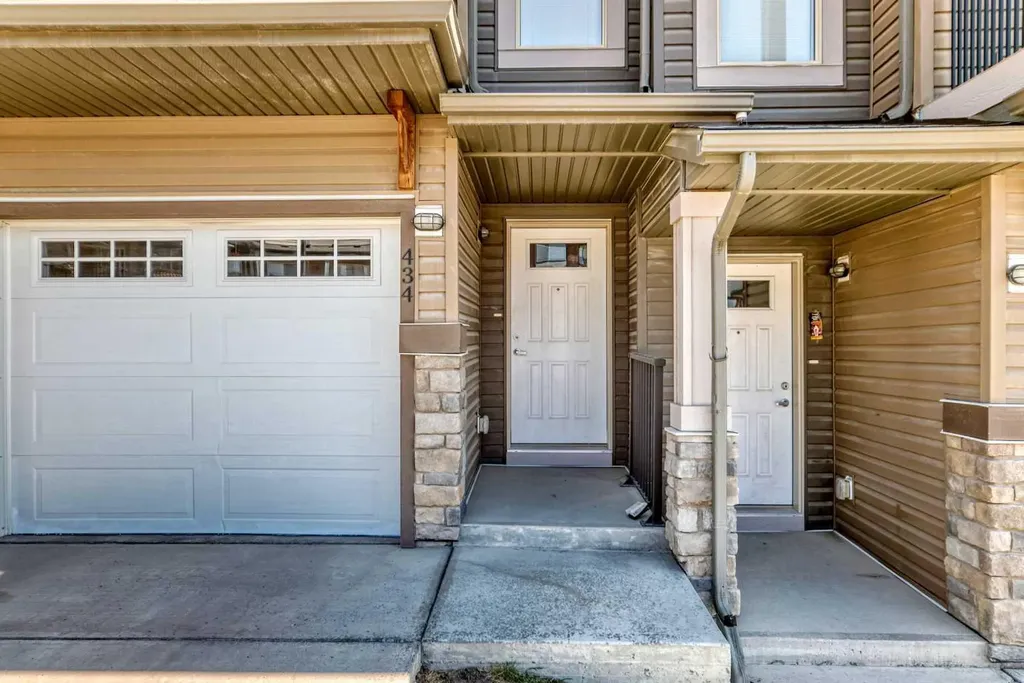 434 Sage Hill Grove NW Calgary AB T3R 0Z8