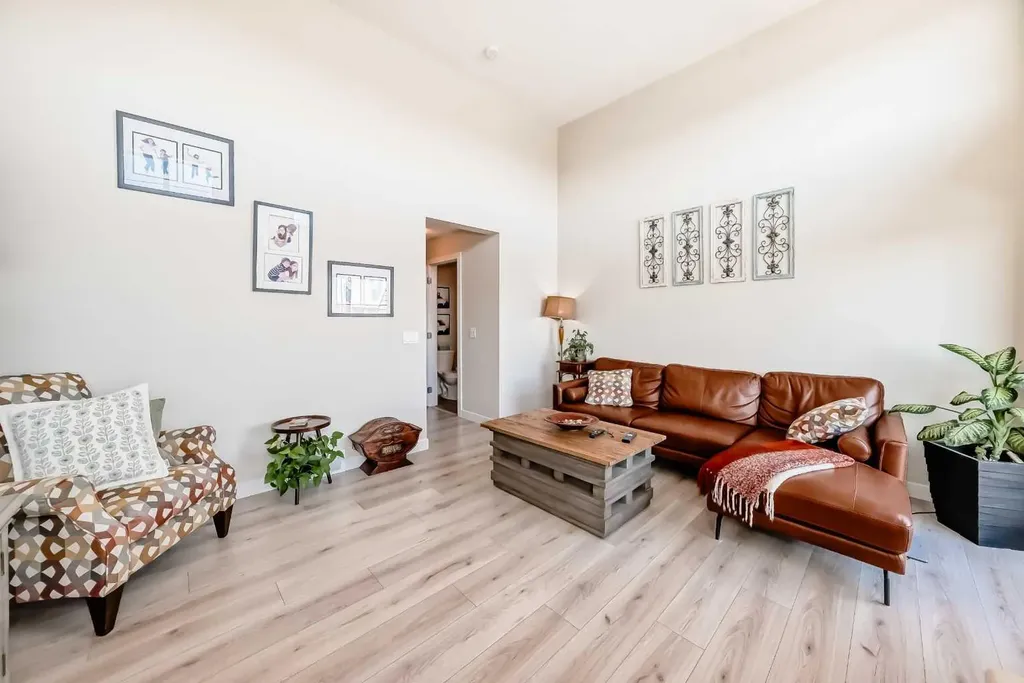 434 Sage Hill Grove NW Calgary AB T3R 0Z8