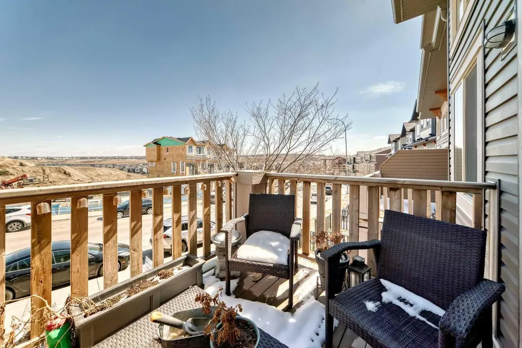 434 Sage Hill Grove NW Calgary AB T3R 0Z8
