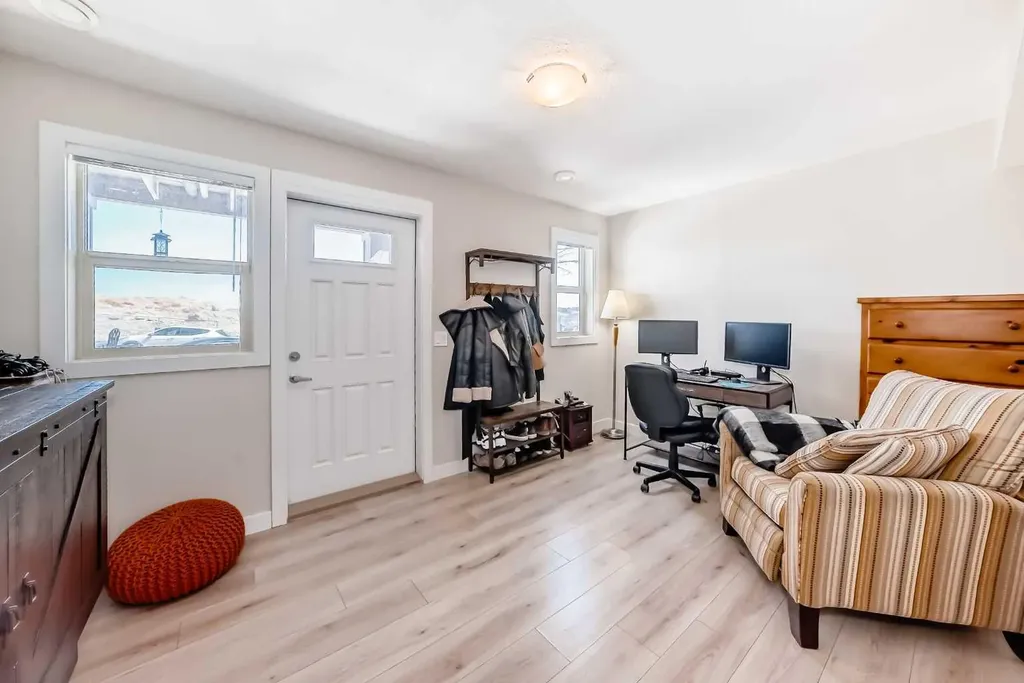 434 Sage Hill Grove NW Calgary AB T3R 0Z8