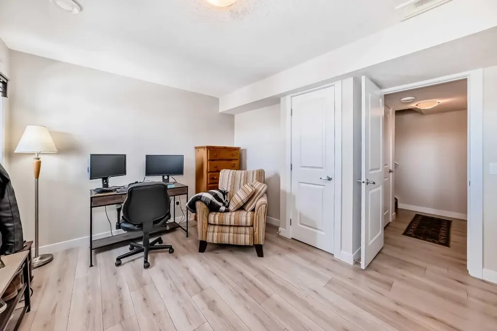 434 Sage Hill Grove NW Calgary AB T3R 0Z8