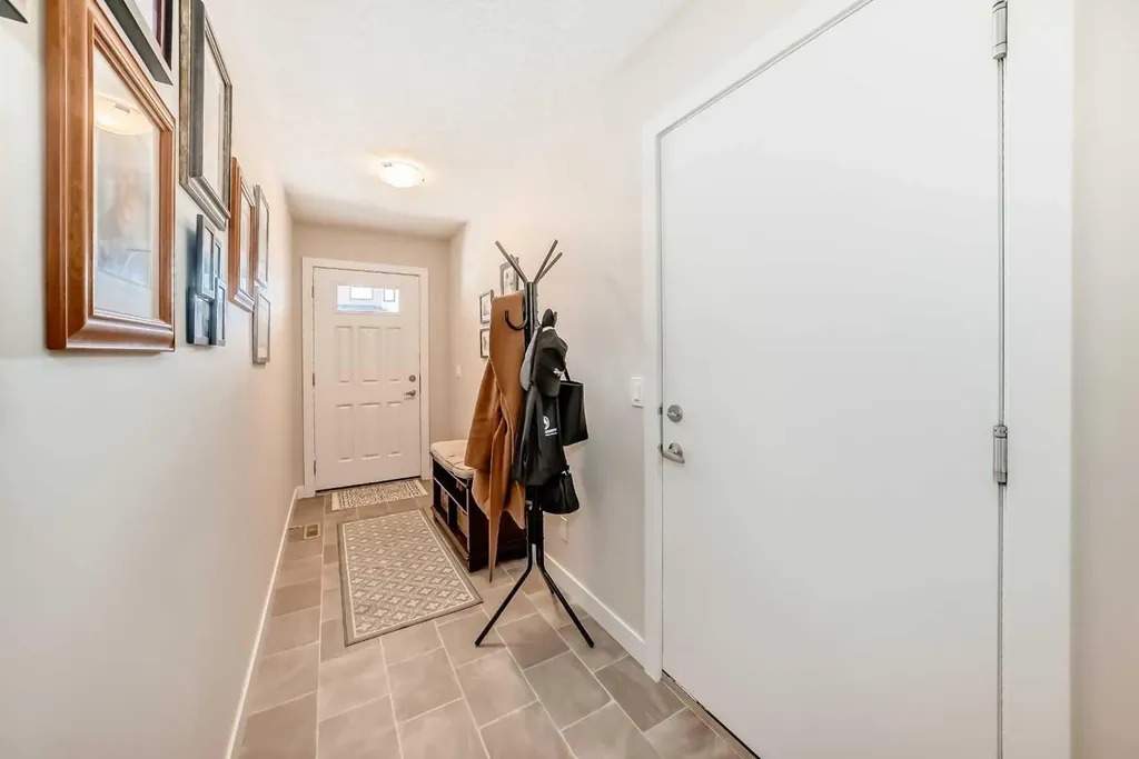 434 Sage Hill Grove NW Calgary AB T3R 0Z8