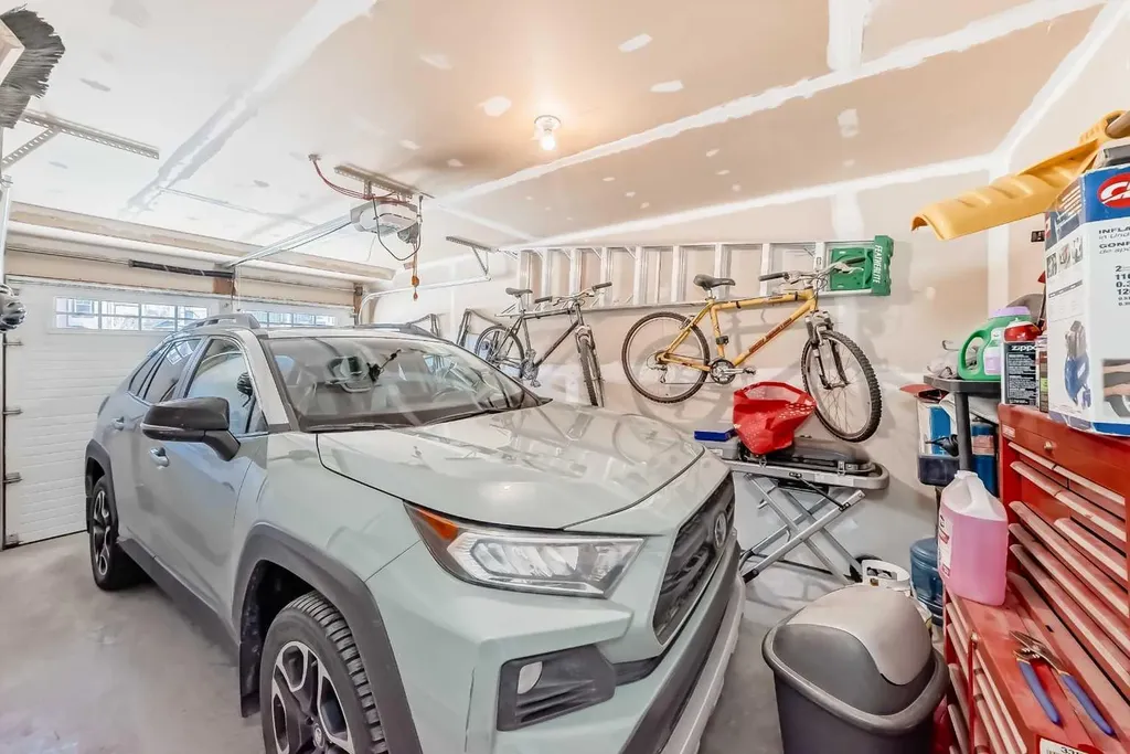434 Sage Hill Grove NW Calgary AB T3R 0Z8