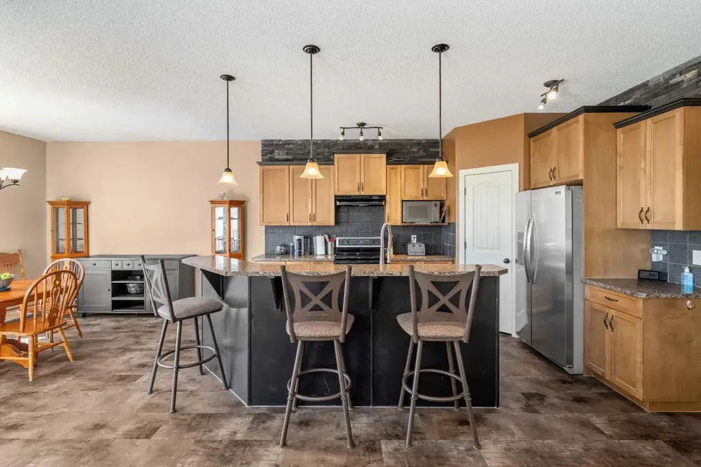 212 Crystal Green Place Okotoks AB T1S 2N4